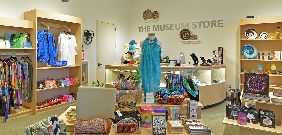 MUSEUM STORE